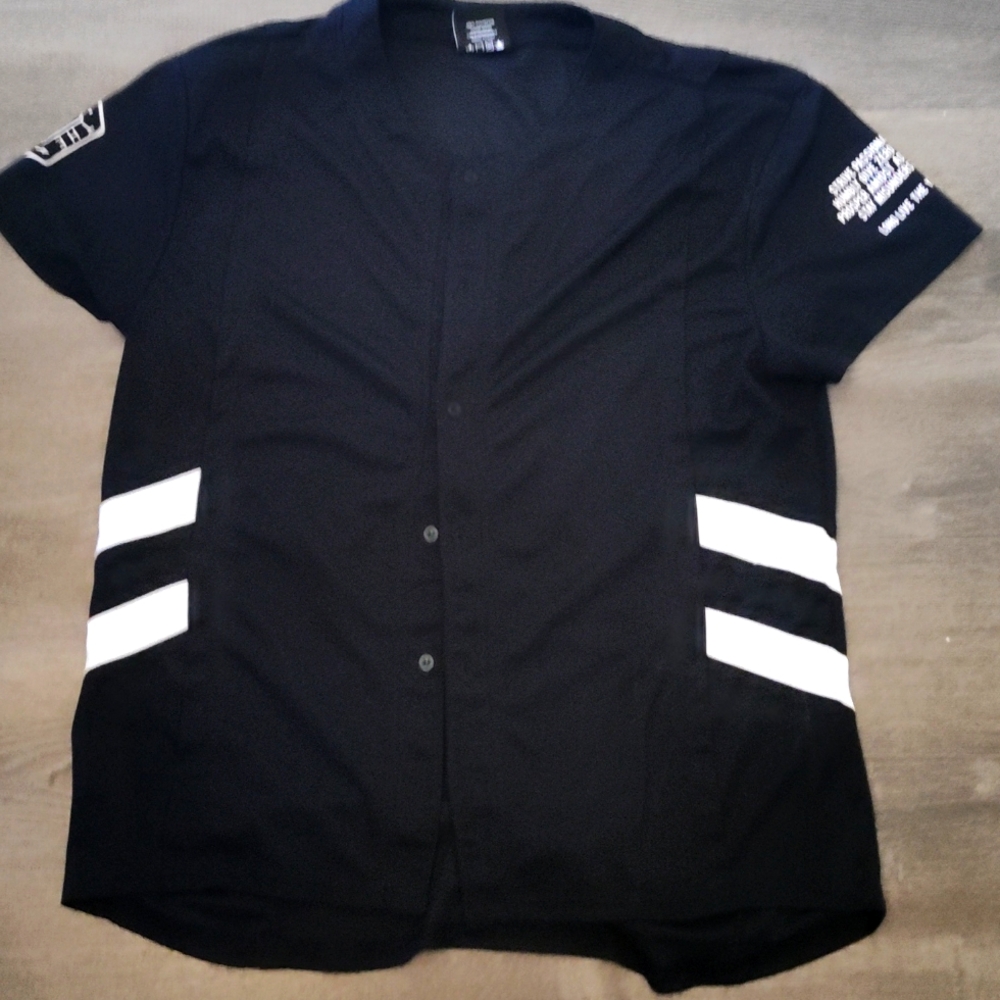 Misunderstood Entree black Large L shrt sleeve baseball style shirt with writing